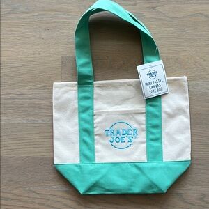NWT Trader Joe’s Mini Canvas Tote Bag - green